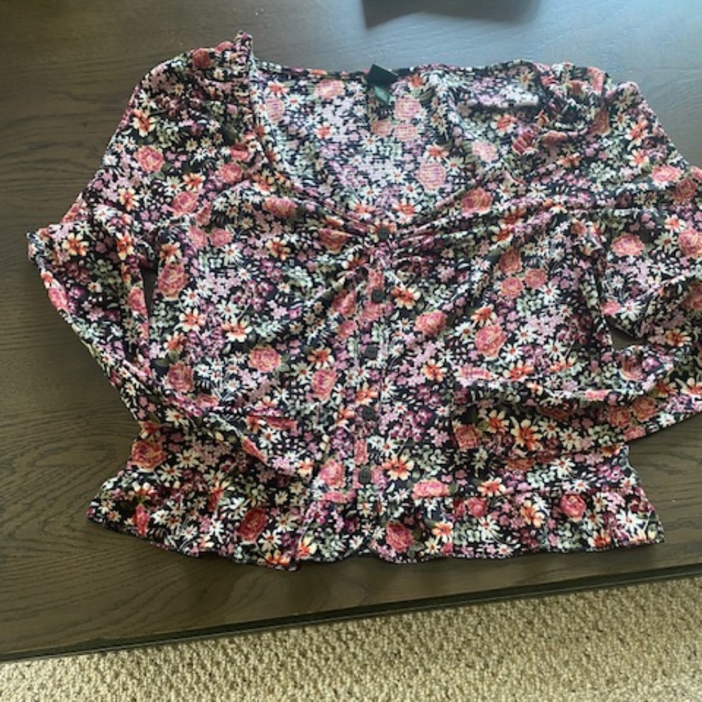Blouse - Picture 2 of 2